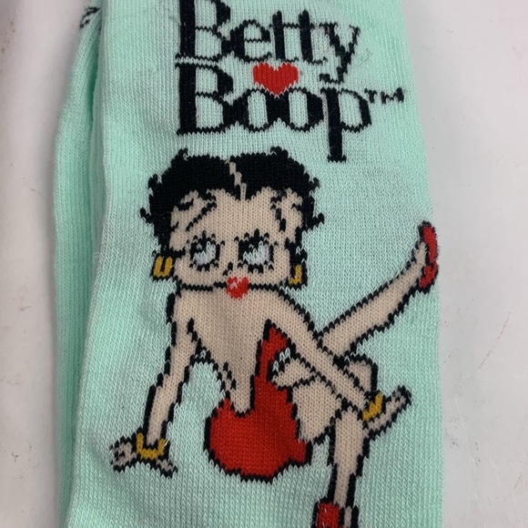 Betty Boop Crew Socks Set of 2 Gray Red Mint Green New NWT - Picture 7 of 11